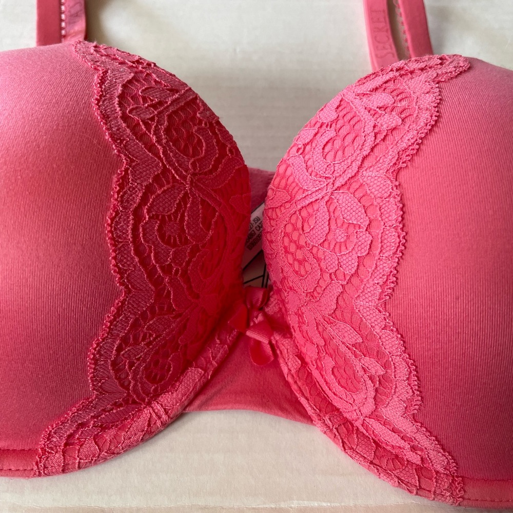 Victoria’s Secret perfect shape push up bra lightly lined 34D would also fit 36C